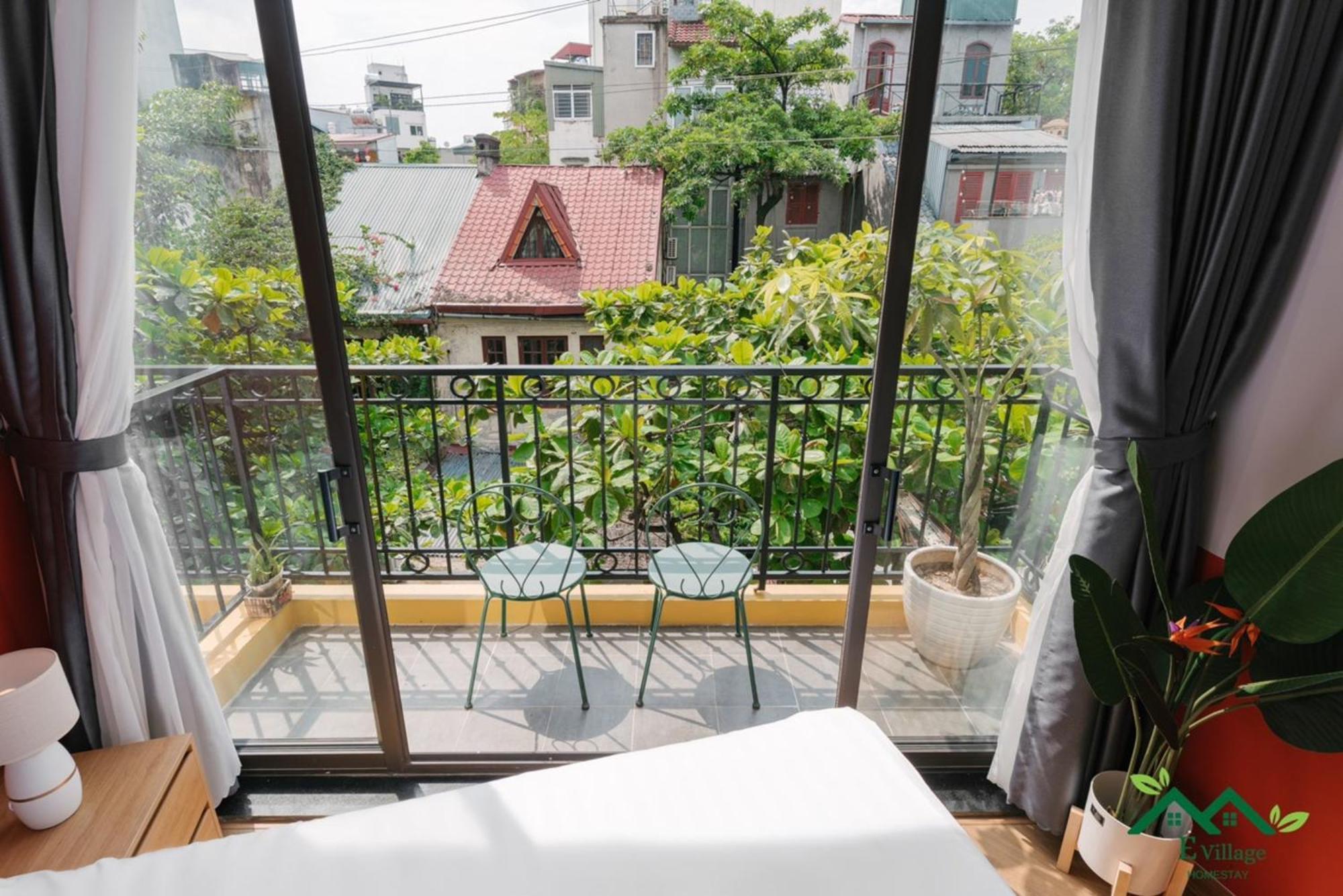 E Village Hotel Hanoi Exterior photo